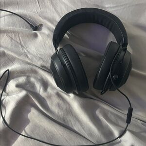 Razer Over-Ear Headphones - Black